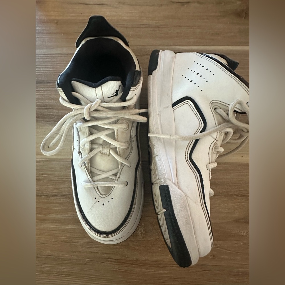 Air Jordan Court Side 23 Boys sz 1.5